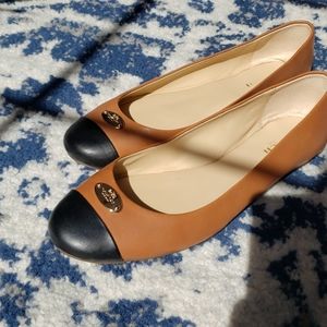 COACH Ashley toe cap flats! Like new!